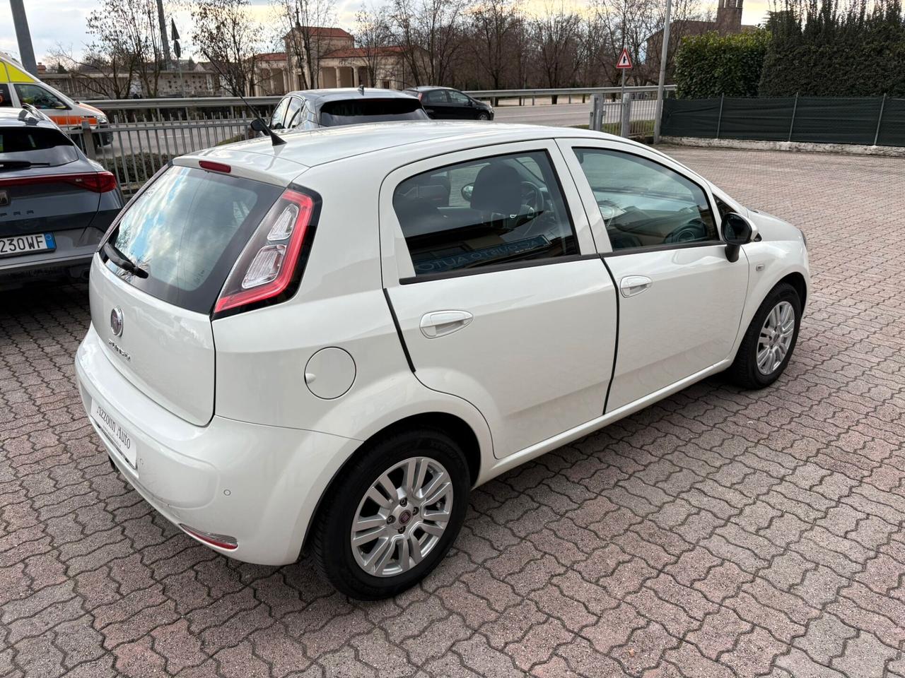 FIAT PUNTO EVO 1.3 MJT SI A NEOPATENTATI