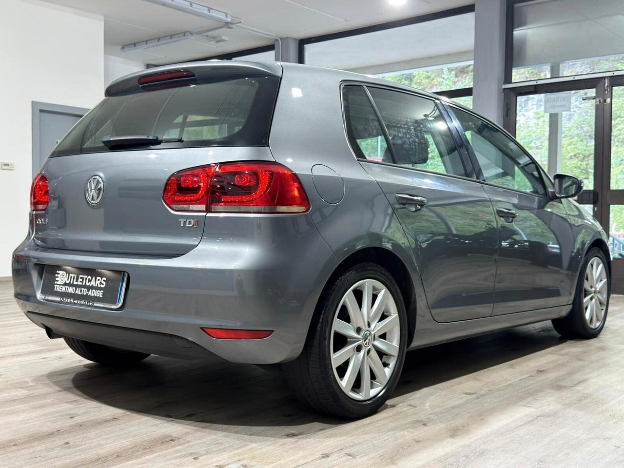 VOLKSWAGEN GOLF 1.6TDI 105CV HIGHLINE 1HANDE