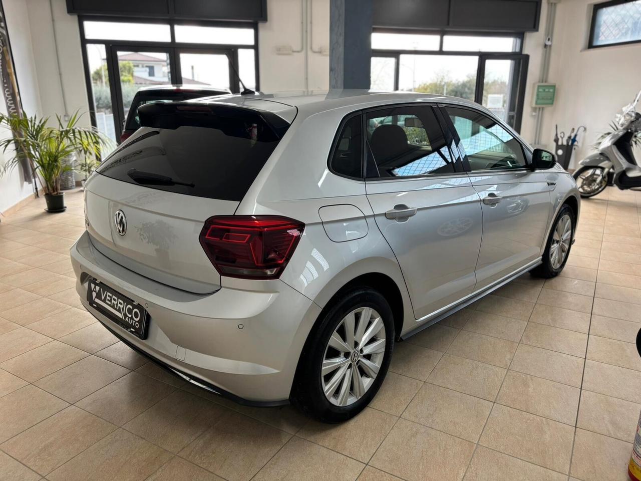 Volkswagen Polo 1.6 TDI 95 CV DSG 5p. R LINE