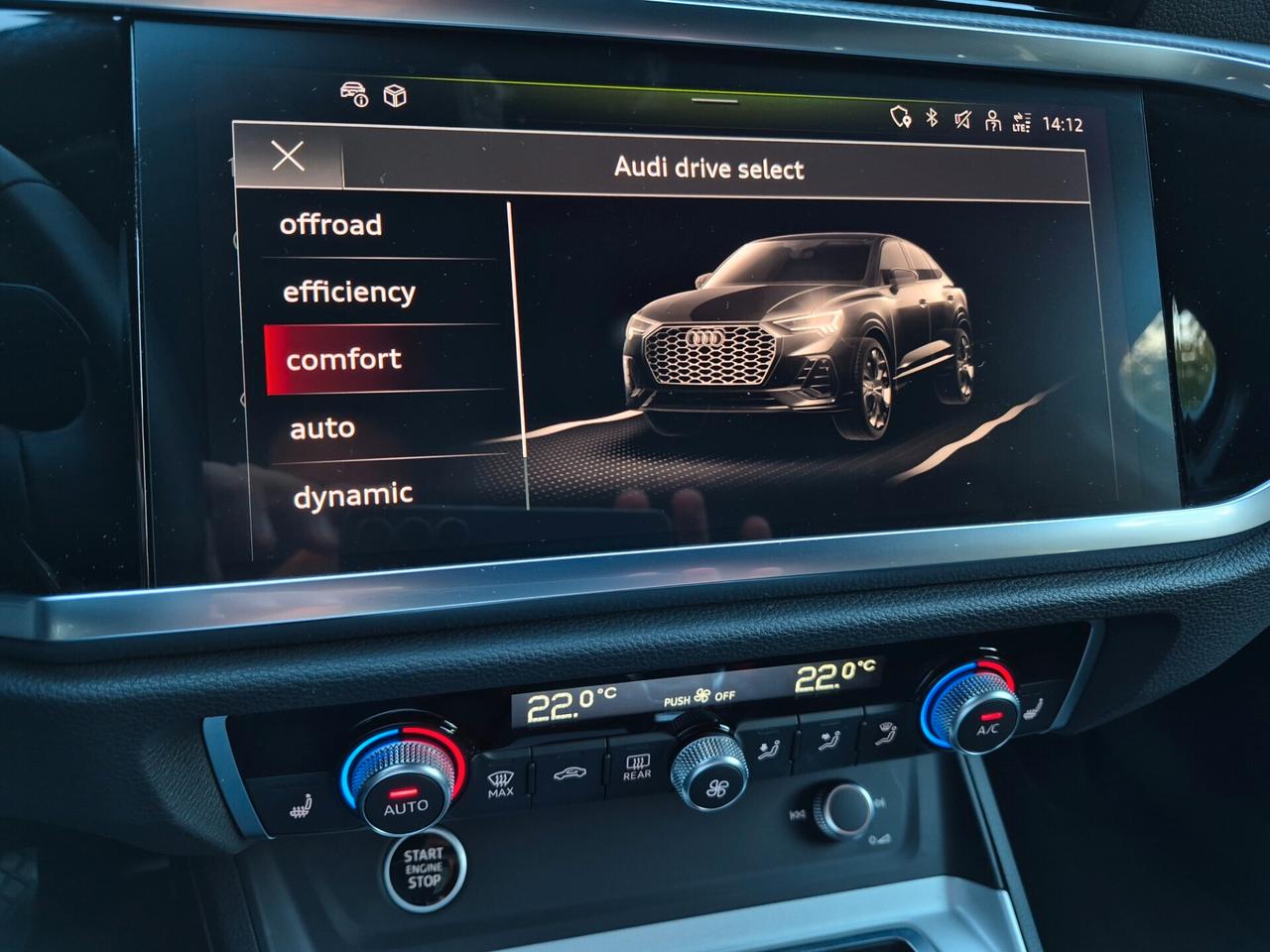 Audi Q3 SPB 35 1.5 TFSI S LINE EDITION S-TRONIC LED NAVI BLACK PACK APPLE CAR PLAY/ANDROID AUTO RETROCAM. C 18" ACC SED. RISC.