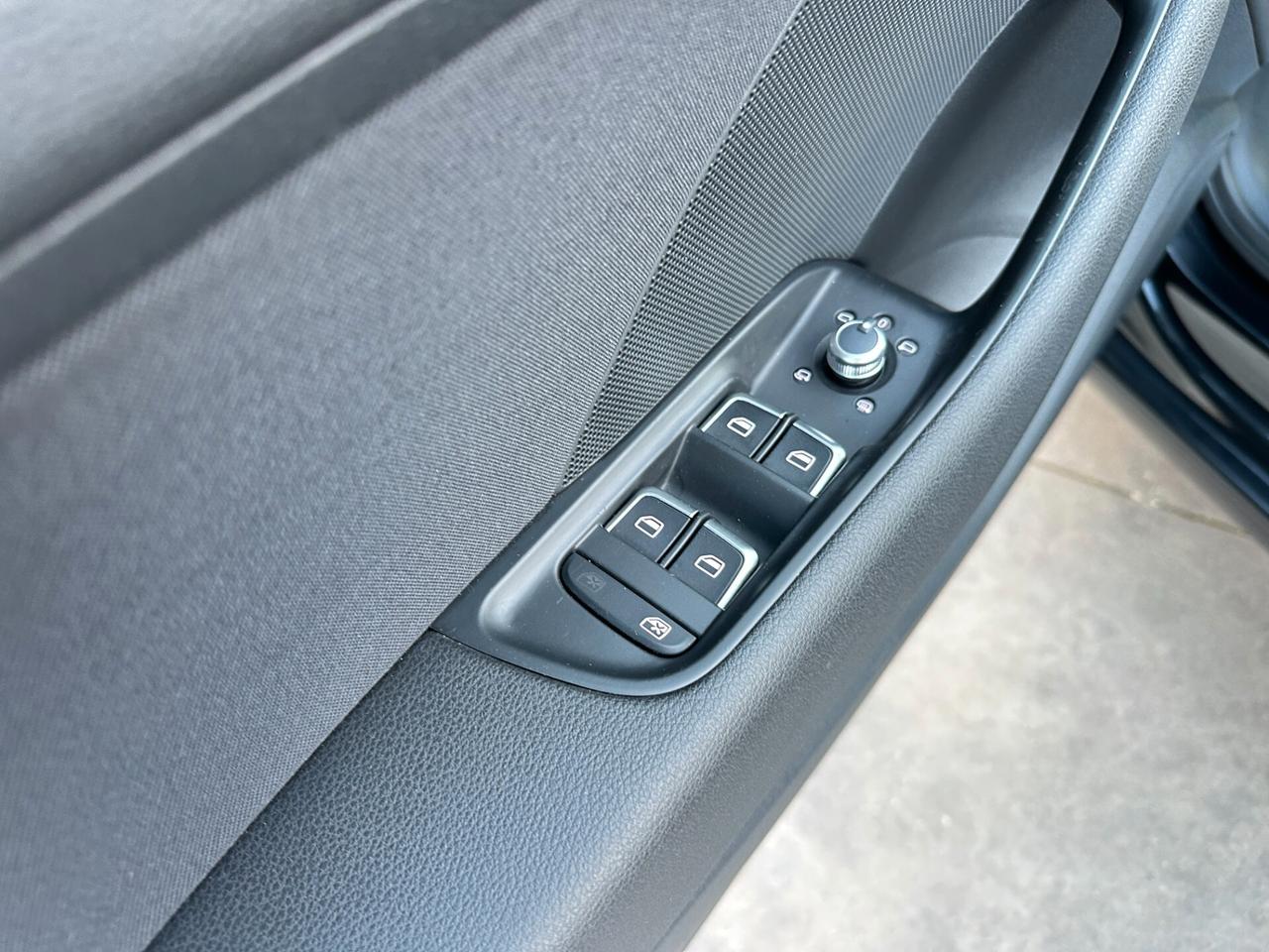 Audi A3 SPB 1.6 TDI 110 CV Black Edition