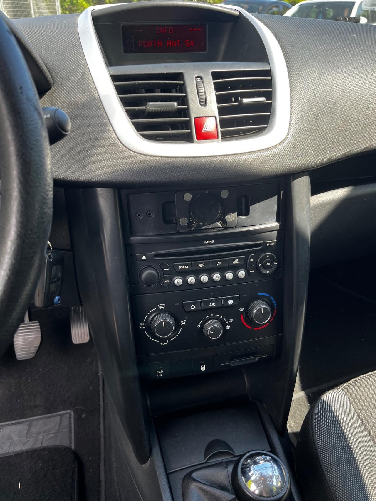 Peugeot 207 1.4 VTi 95CV SW XS Ciel