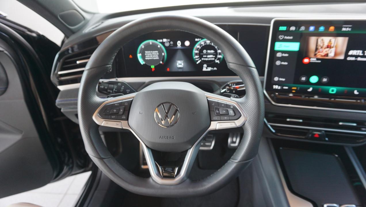 Volkswagen Passat 2.0 tdi scr R-Line 4motion 193cv dsg