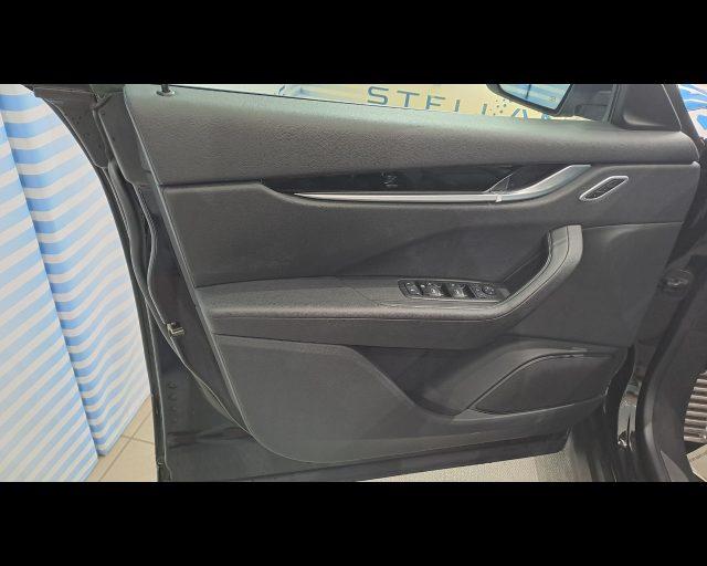 MASERATI Levante 3.0 V6 Gransport 275cv auto