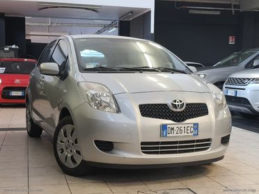 TOYOTA Yaris 1.0 5p. Sol