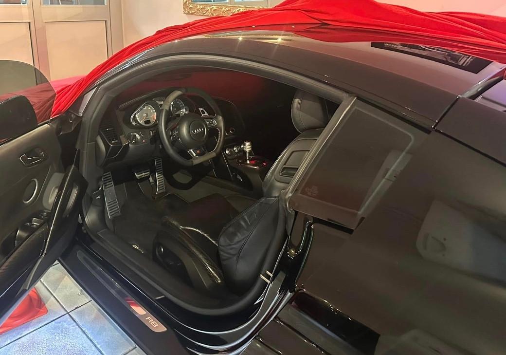 Audi R8 4.2 V8 FSI quattro