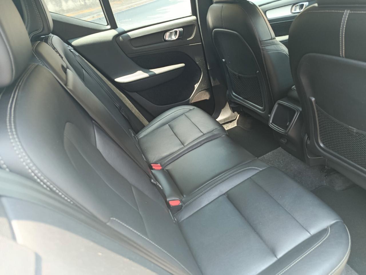 Volvo XC40 D4 AWD Geartronic Business