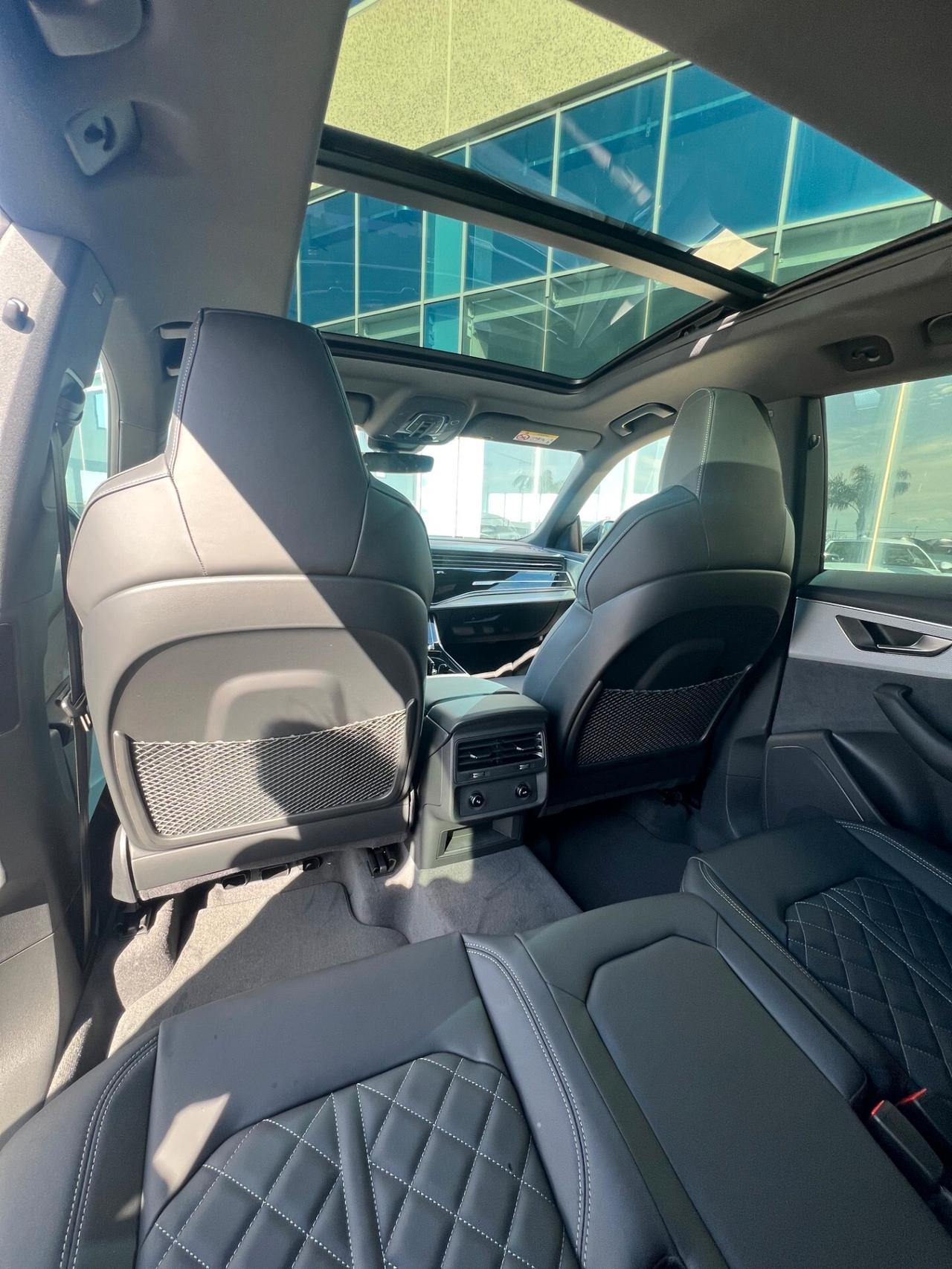 Audi Q8 SUV TDI quattro 210 kW tiptronic S line edition - possibilità noleggio no scoring