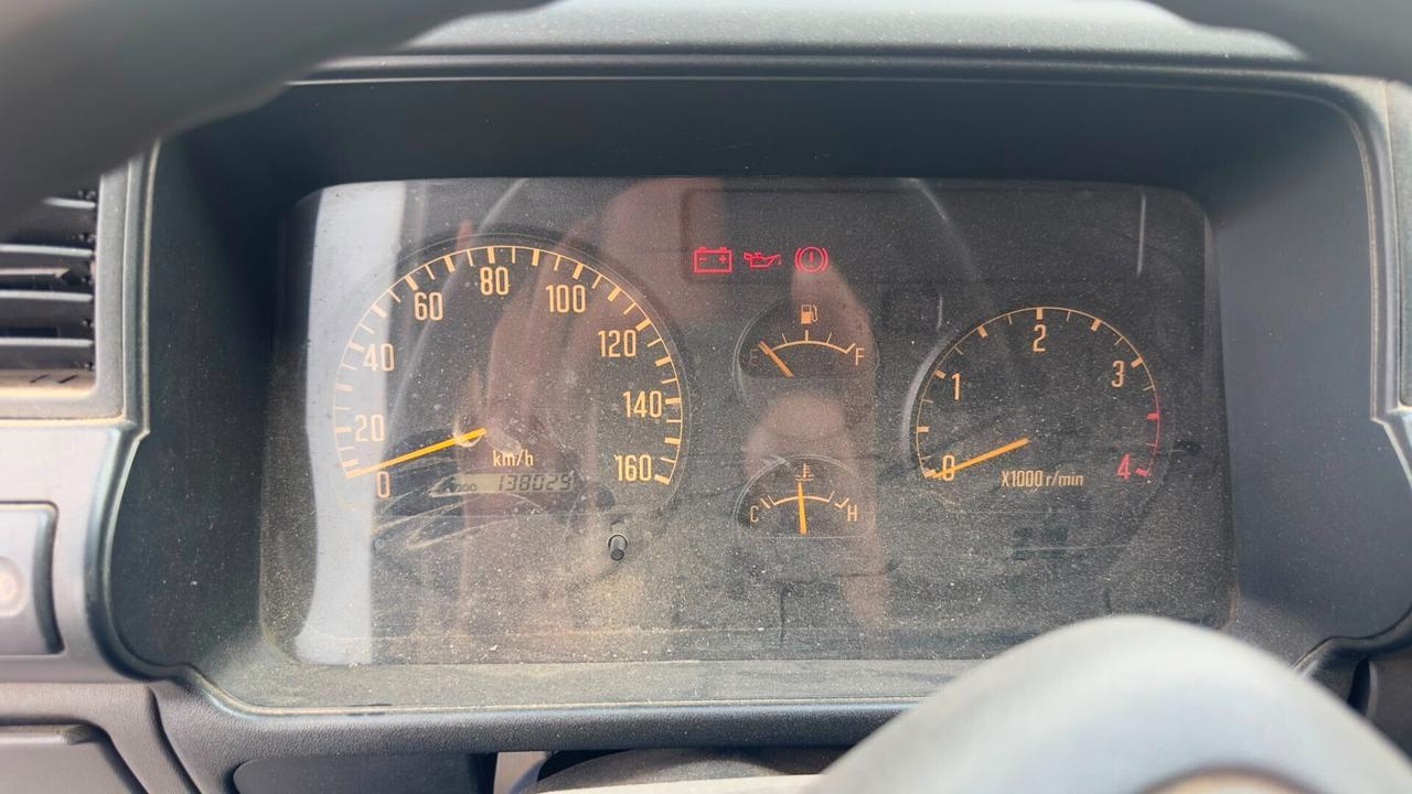 Isuzu NPR/NKR NPR 65 3.9 TD PL Telaio Cabinato
