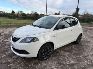 Lancia Ypsilon 1.0 FireFly 5 porte S&S Hybrid Ecochic Gold