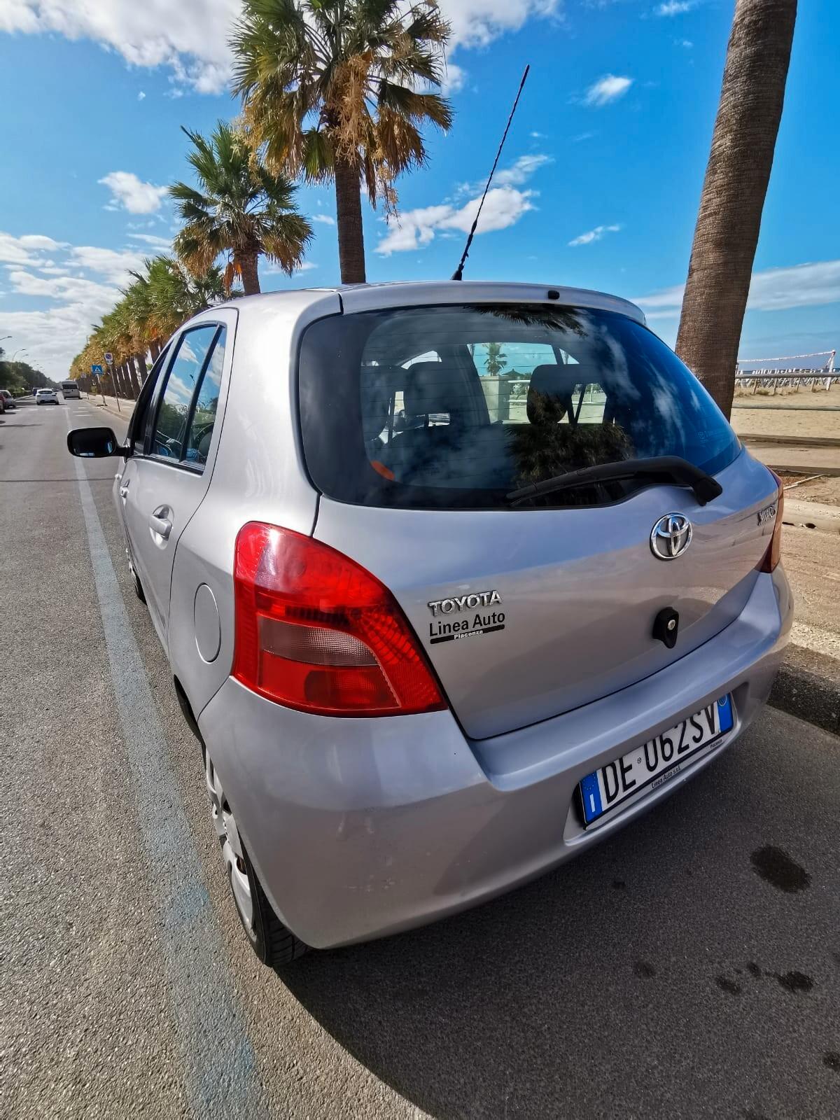 Toyota Yaris 1.0 5 porte Sol