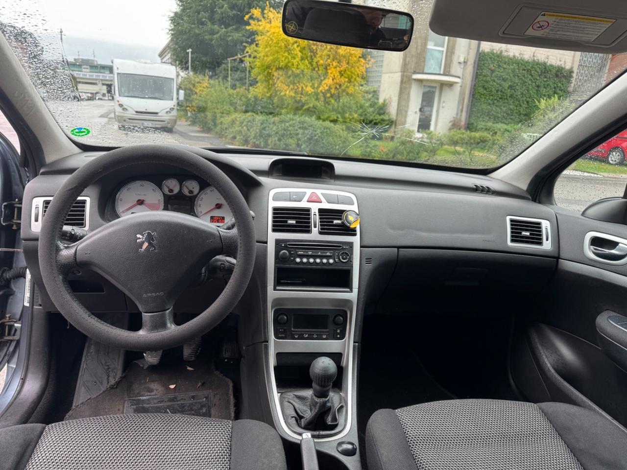 Peugeot 207 1.6 HDi 90CV 5p. XS