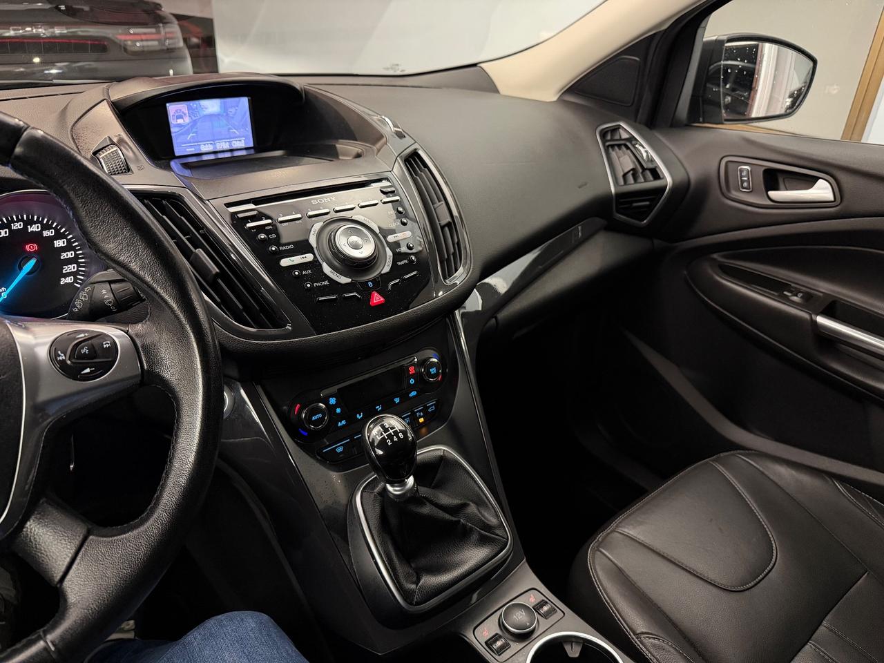 Kuga 2.0 TDCI 140 CV 4WD Titanium