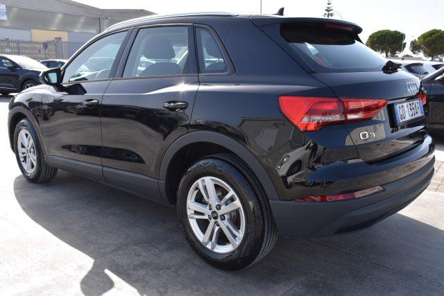 AUDI Q3 35 TDI S tronic Business Advanced