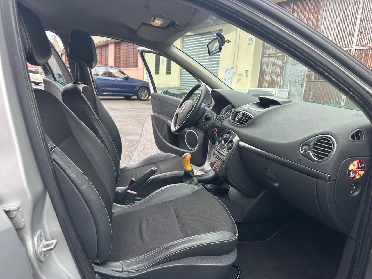 Renault Clio Storia 1.2 16V 5 porte Dynamique