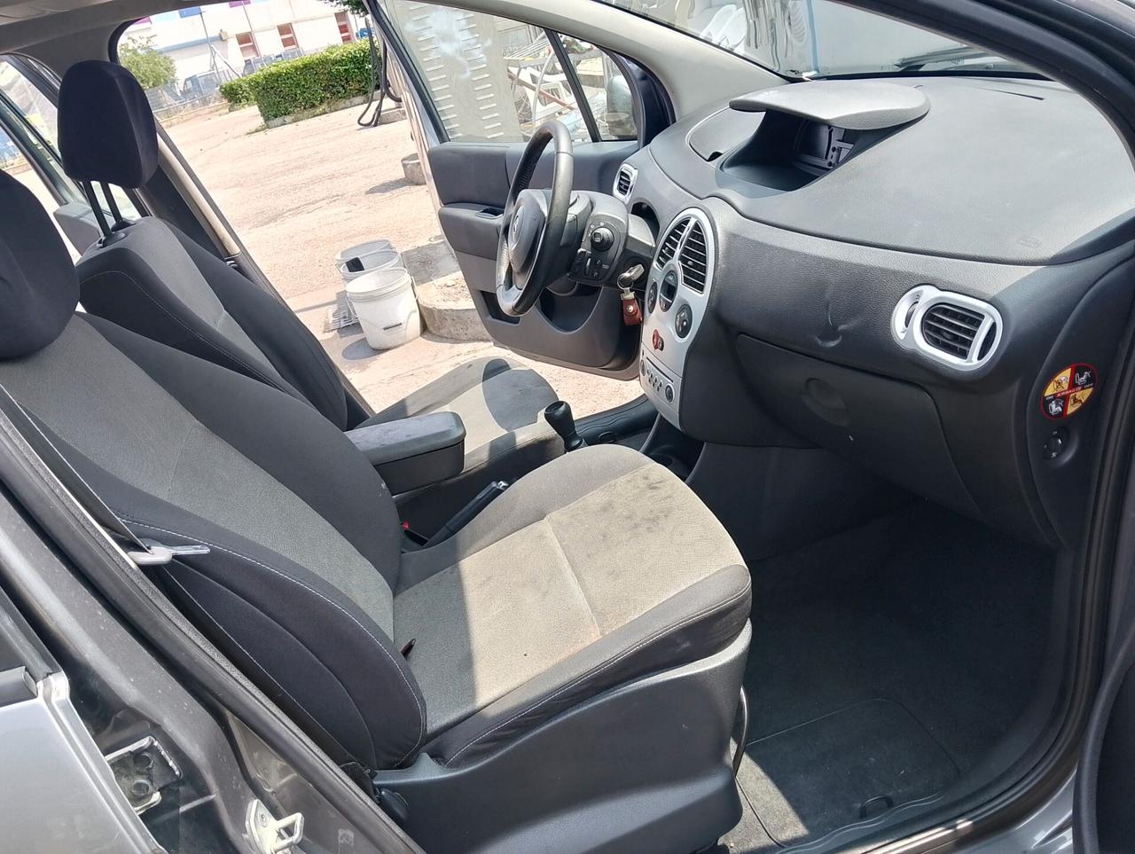 Renault Modus Grand Modus 1.5 dCi 85CV Dynamique