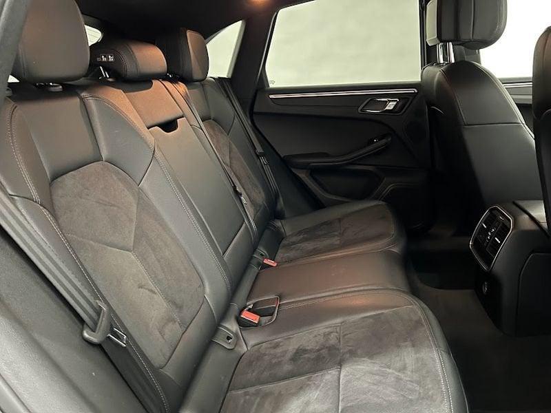 Porsche Macan 2.0 252cv