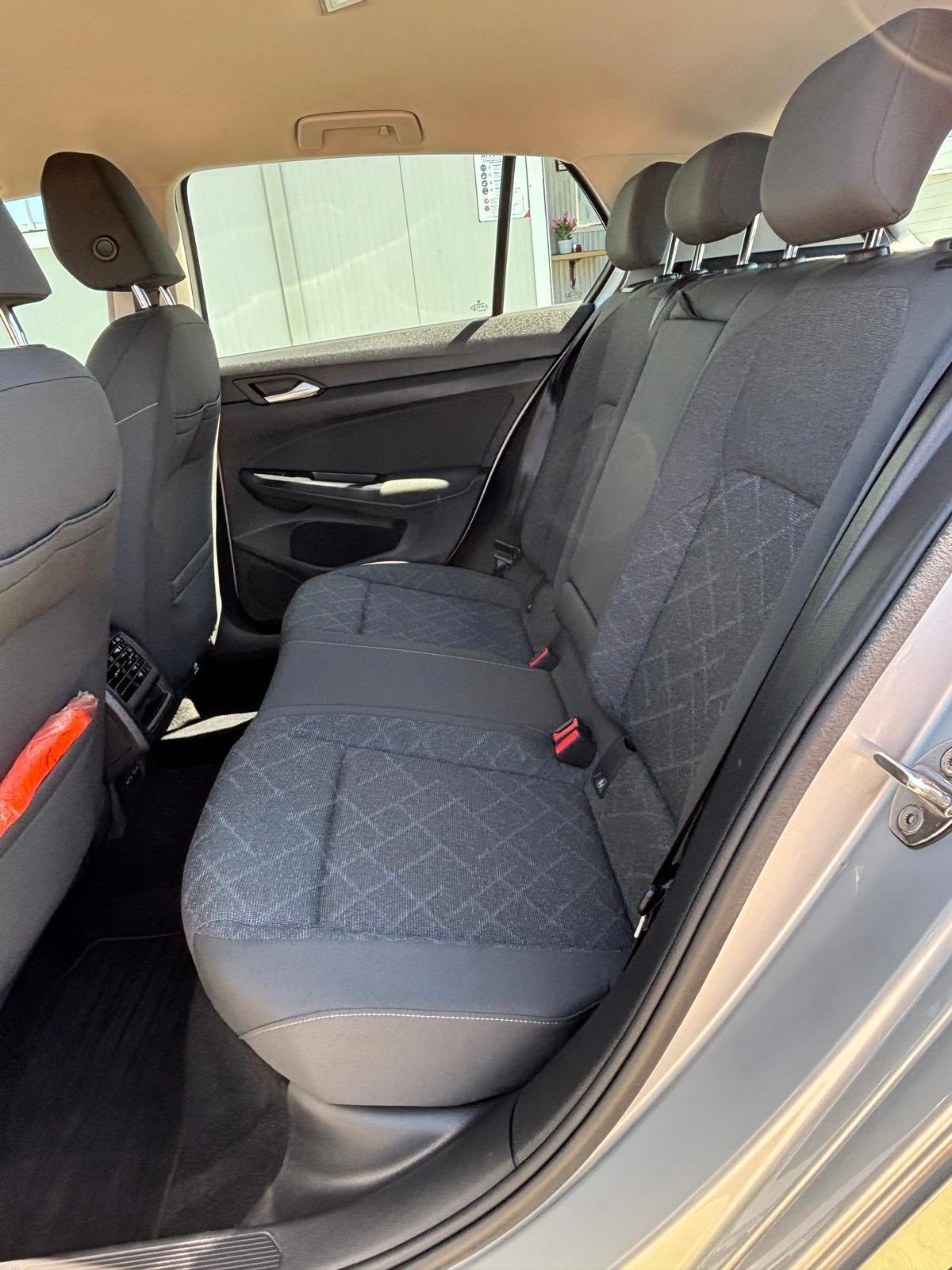 Volkswagen Golf 8 A SERIE 1.5 eTSI 150 CV CAMBIO AUTOMATICO