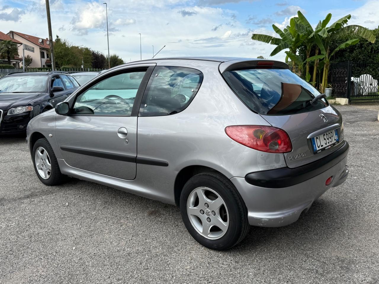 Peugeot 206 1.1 3p. XT