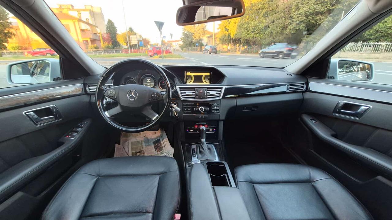 Mercedes-benz E 250 220 CDI BlueEFFICIENCY Avantgarde AMG