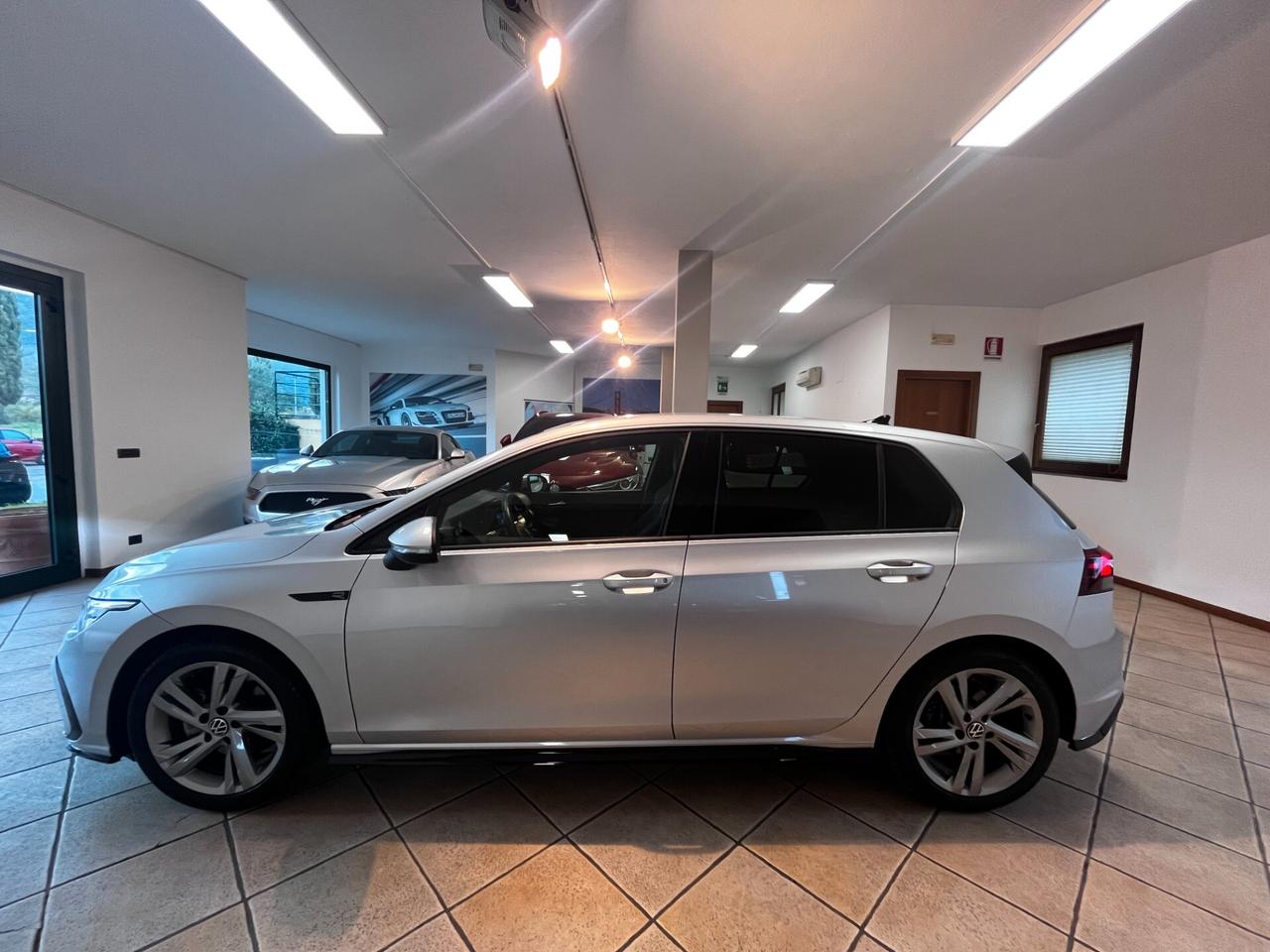 Volkswagen Golf 1.5 eTSI 150 CV EVO ACT DSG R-Line