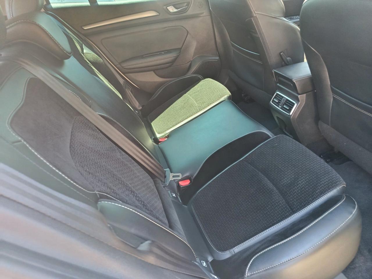 Renault Megane Mégane dCi 8V 110 CV EDC Energy Intens