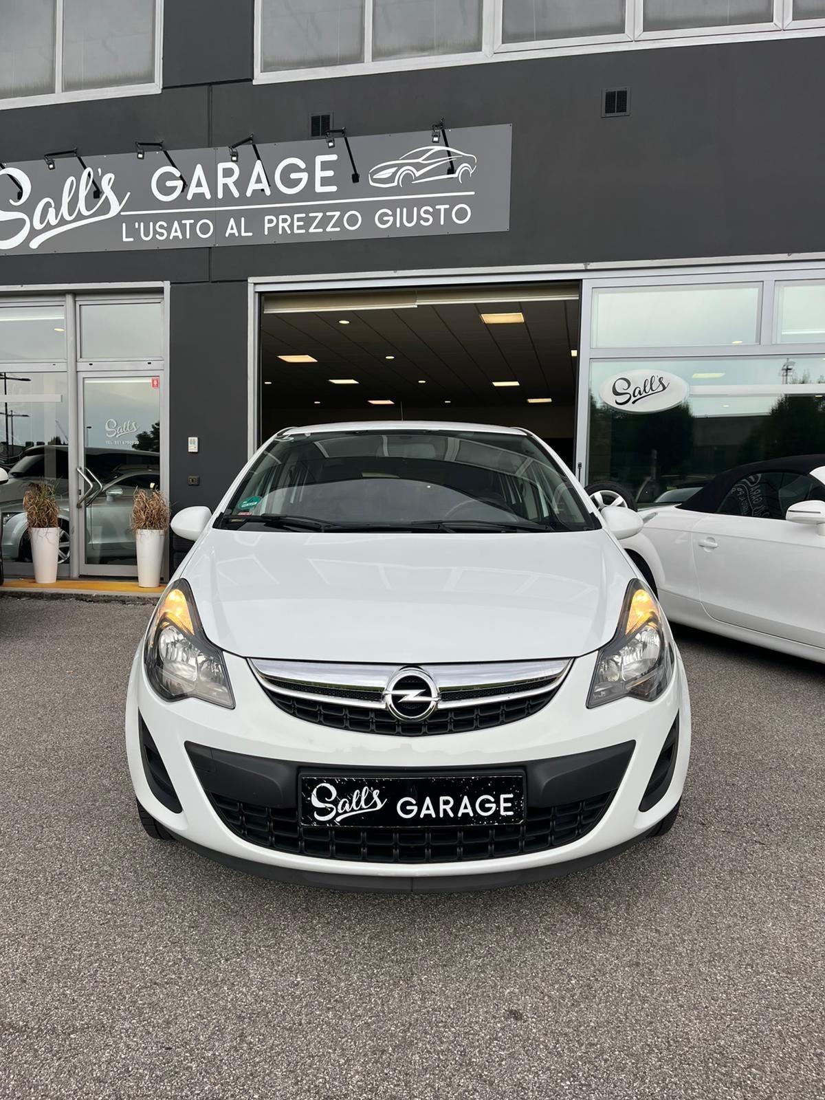 Opel Corsa 1.2 5 porte neopatentati