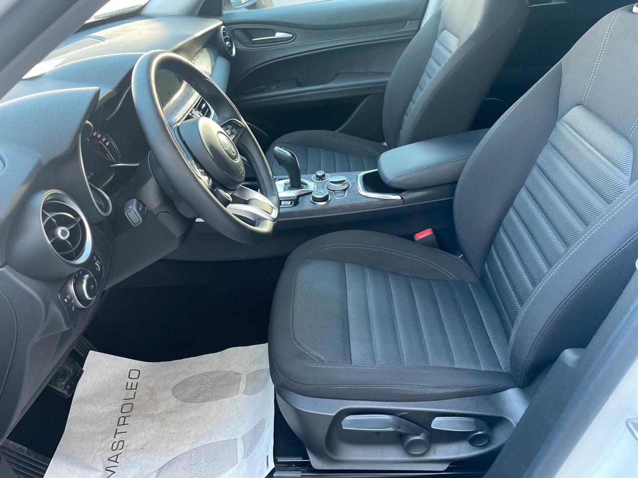 Alfa Romeo Stelvio 2.2 Turbodiesel 160 CV AT8 RWD Business