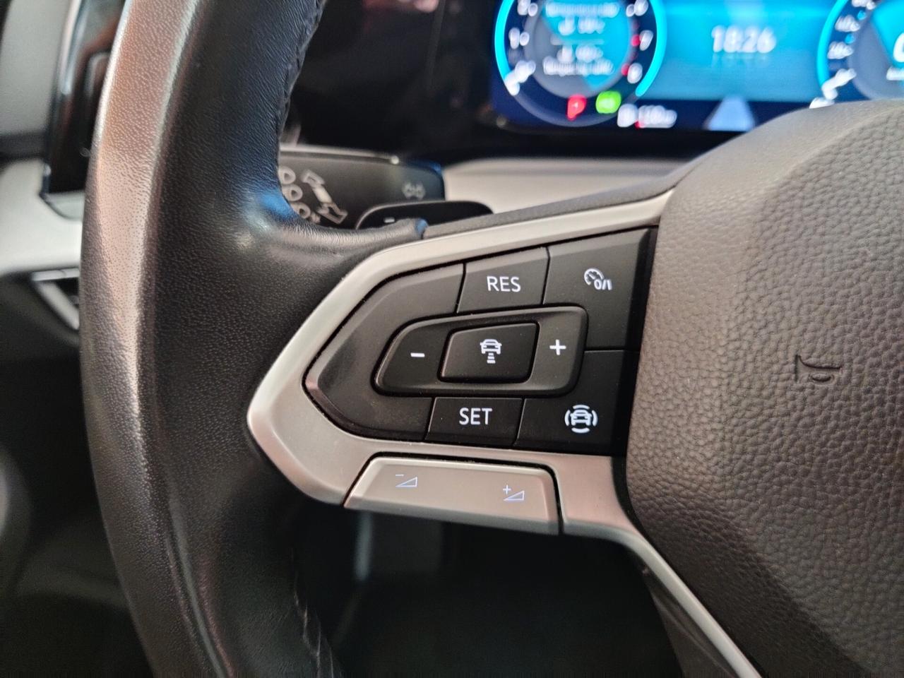 Volkswagen Golf 1.0 eTSI EVO DSG Life