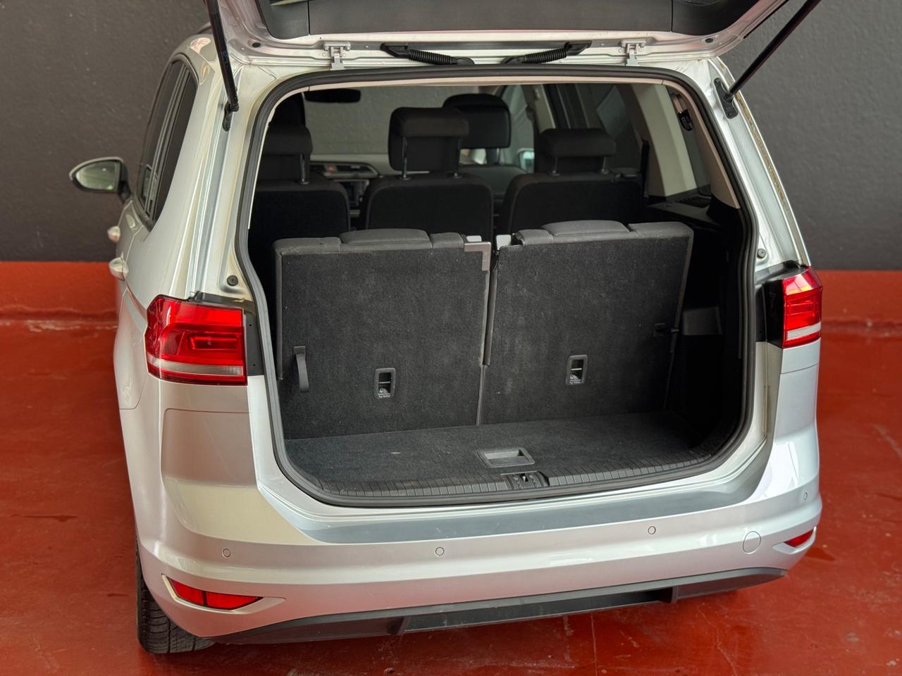Volkswagen Touran 7 POSTI Diesel anno 2017