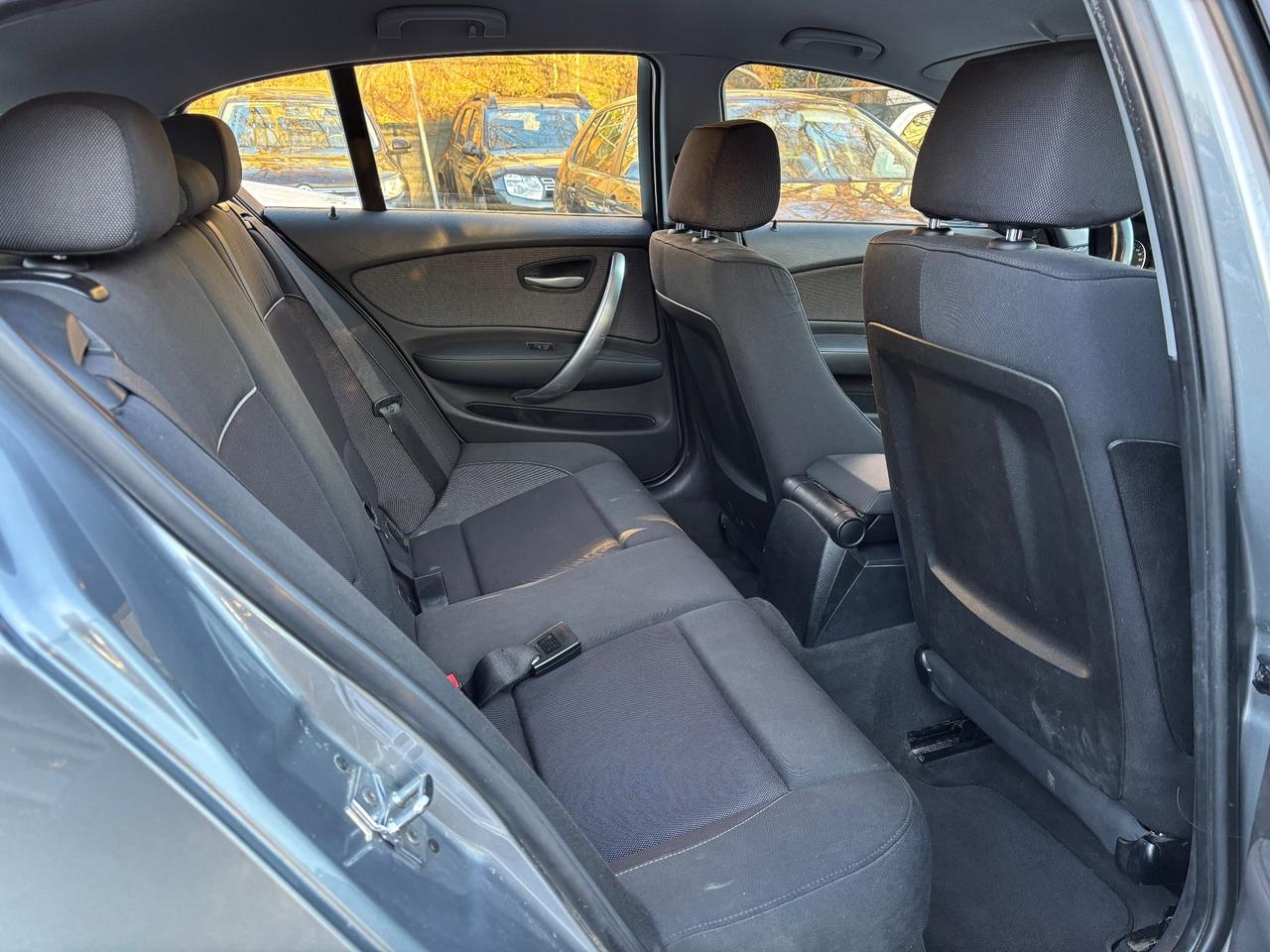 Bmw 118 118d serie 1 attiva 5 porte