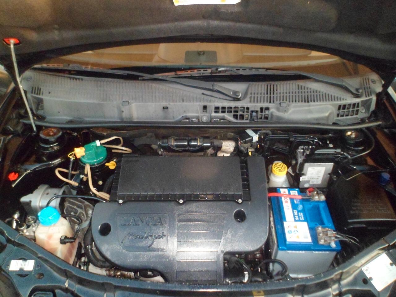 Lancia Ypsilon 1.3 MJT 90 CV MomoDesign 07