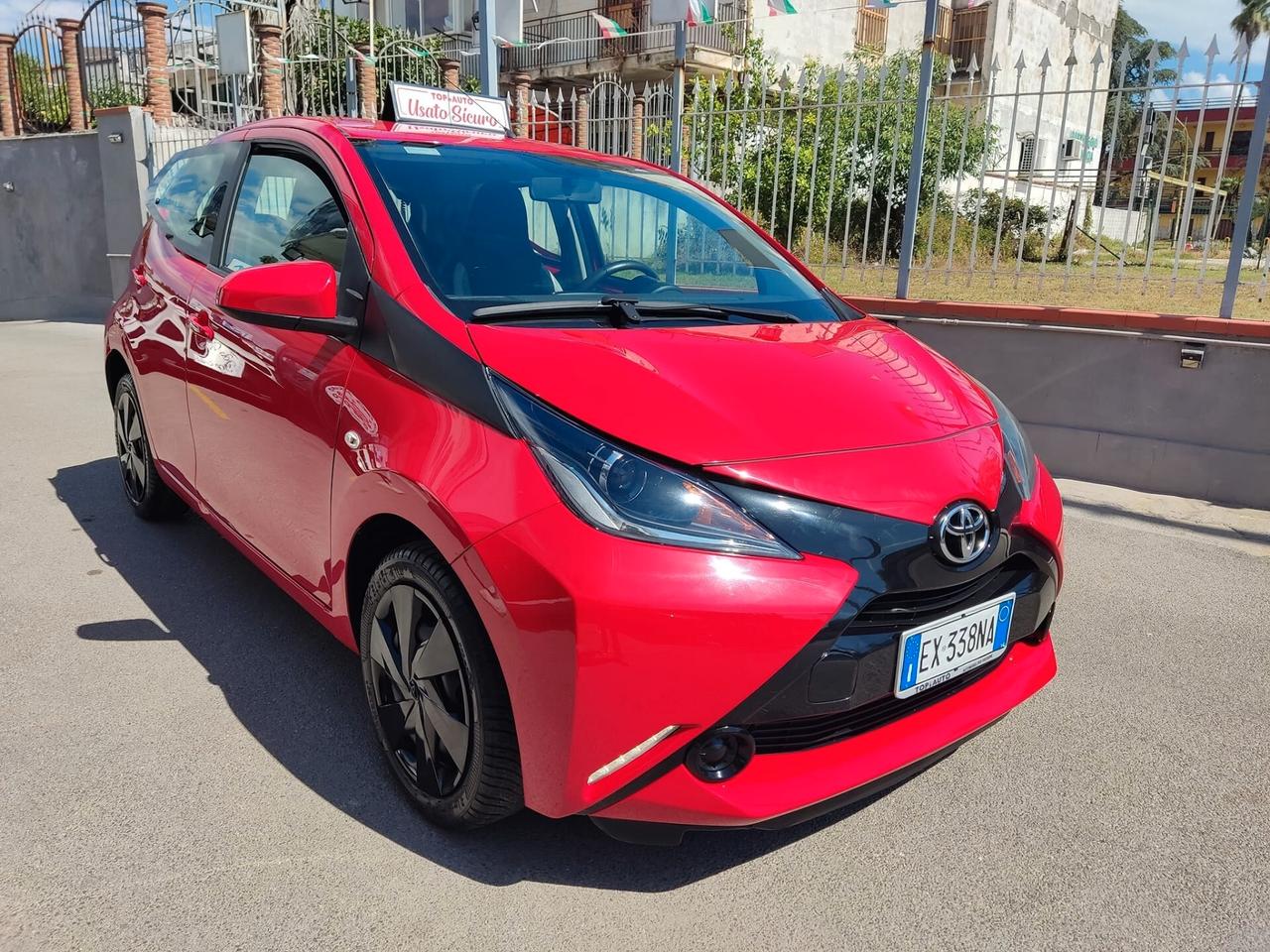 Toyota Aygo 1.0 VVT-i 69 CV 5 porte x-cool MMT