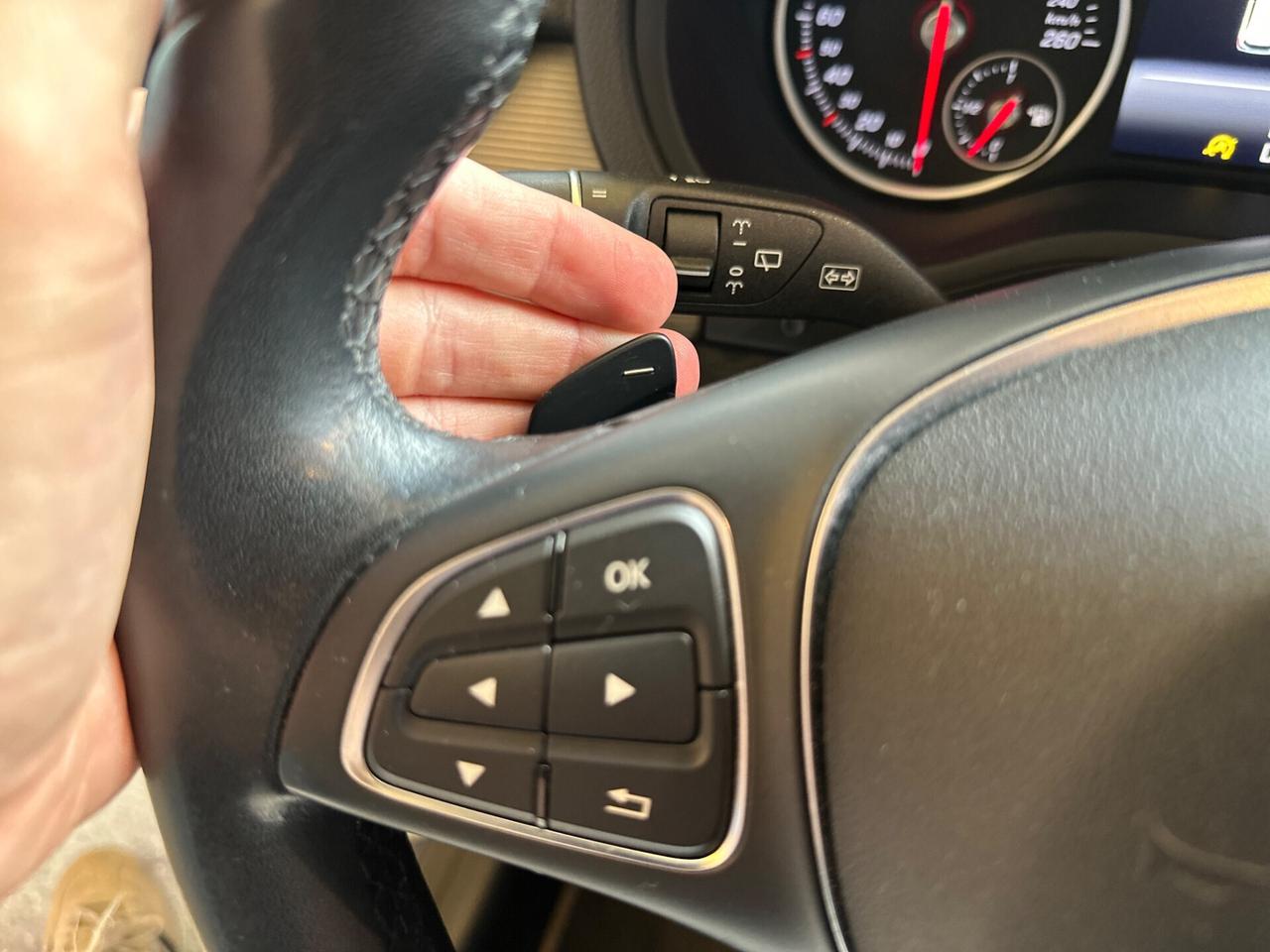 Mercedes-benz B 180 Sport/Automatic