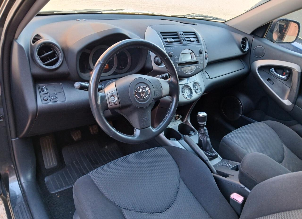 TOYOTA Rav4 Sol 2.200 D-4D 136cv 4WD