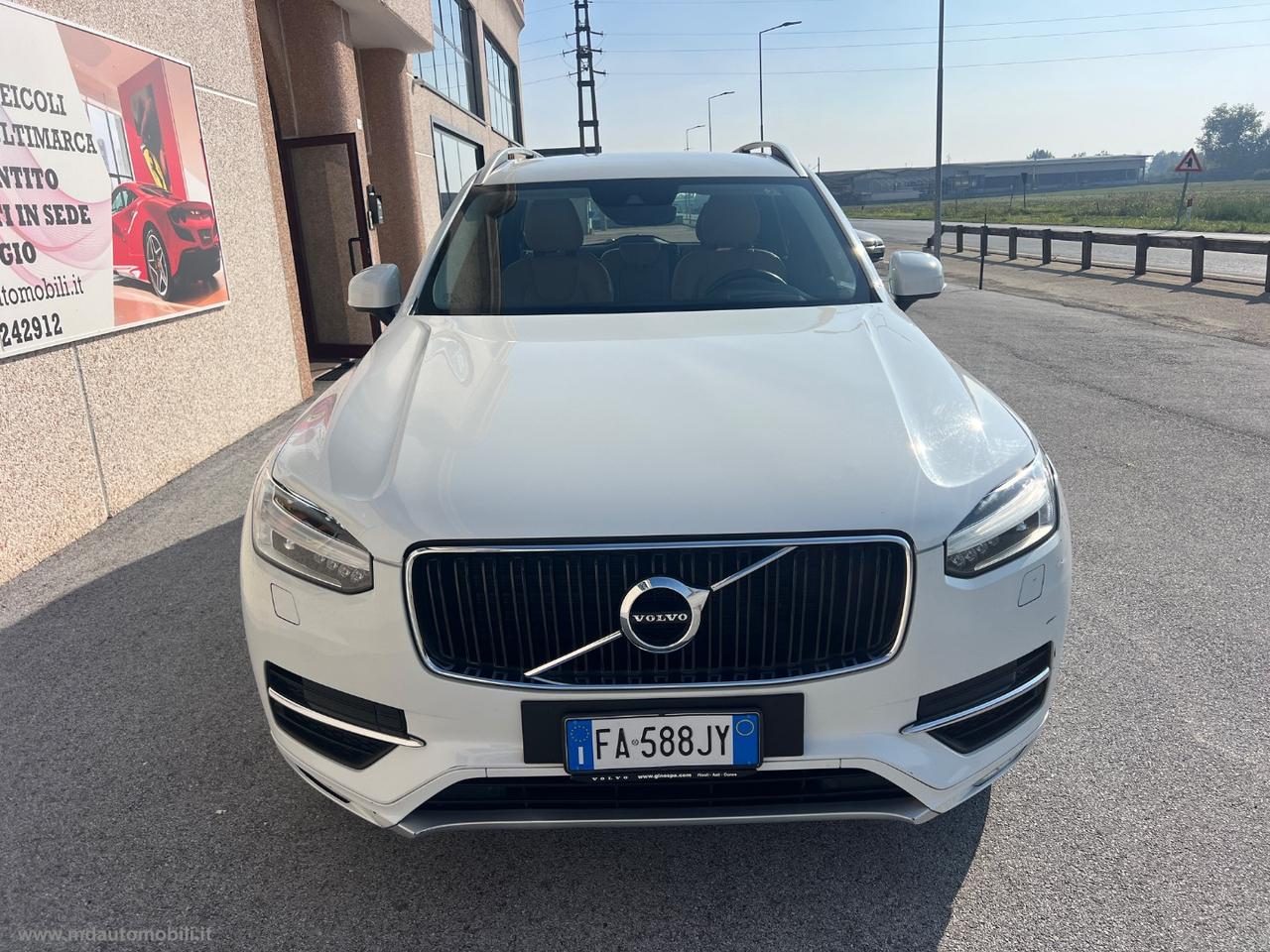 VOLVO XC90 D5 AWD Geartronic 7 posti Momentum FULL LED TAGLIANDI VOLVO