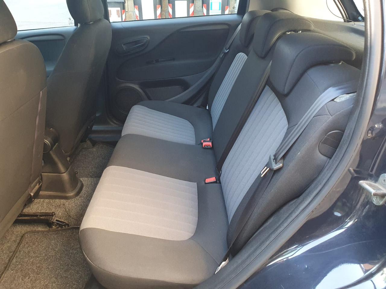 Fiat Punto 1.4 8V 5 porte Easypower Street clima bizona sensori parcheggio