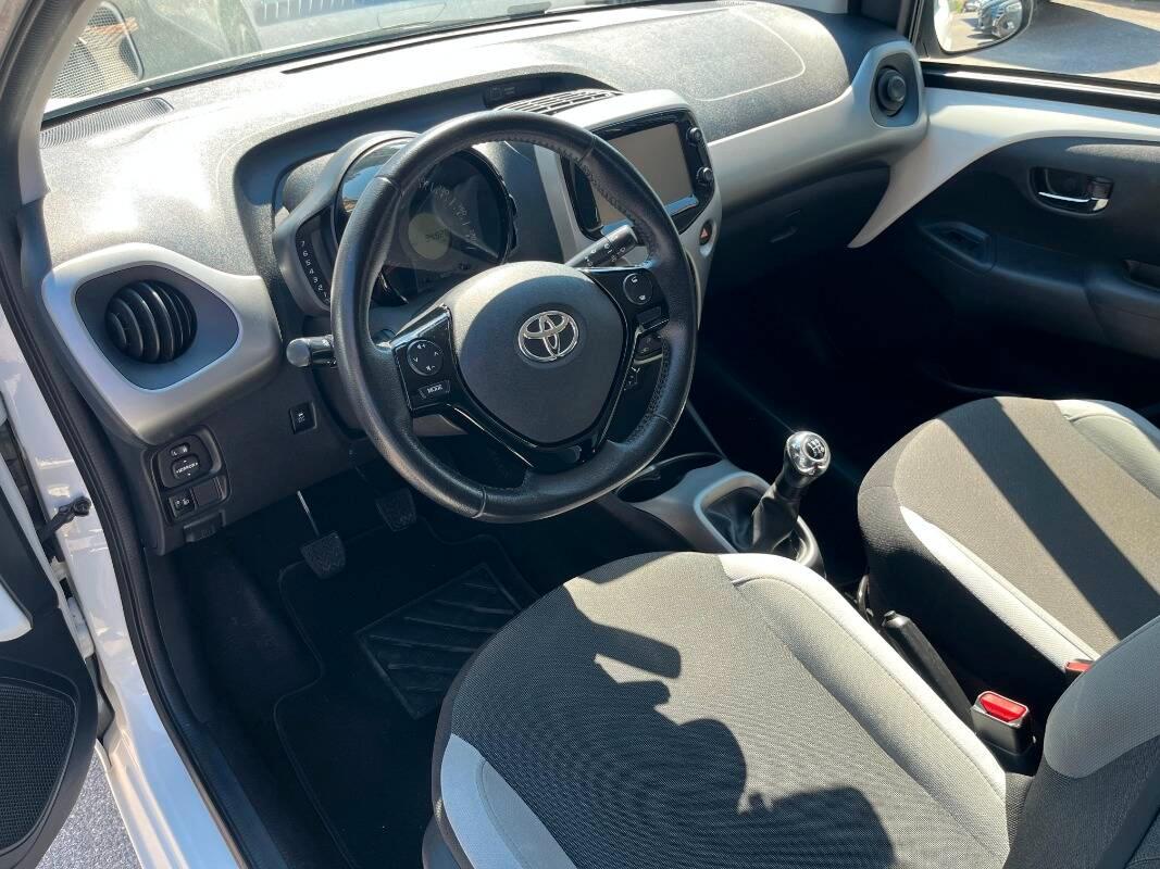 Toyota Aygo 1.0 x-pure 5p