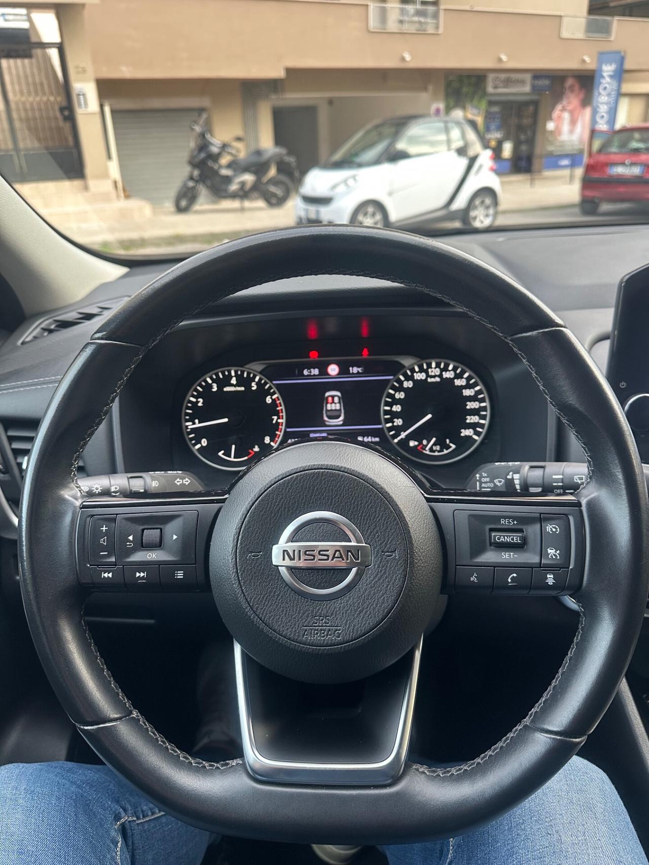 Nissan Qashqai MHEV 140 CV Business