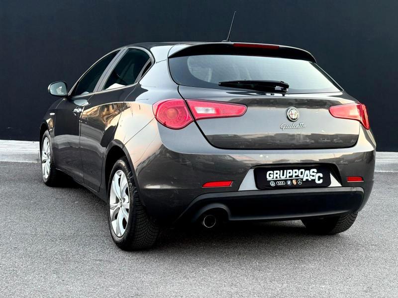 Alfa Romeo Giulietta 1.6 jtdm 105 CV OK NEOPATENTATI