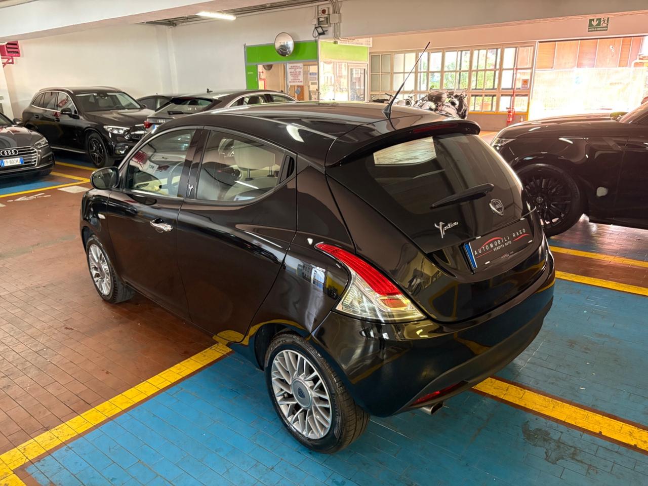 Lancia Ypsilon 1.2 69 CV 5 porte S&S Gold NEOPATENTATI...!!!!!