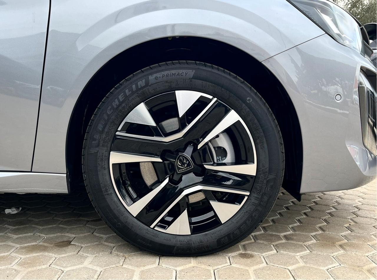 Peugeot 208 Hybrid 110 e-DCS6 Allure Automatic Km0