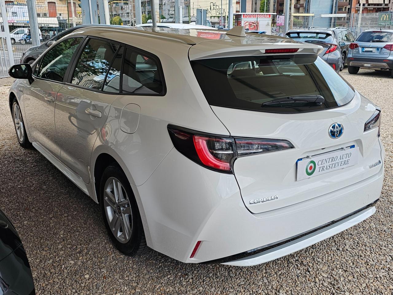 Toyota Corolla Touring Sports 1.8 Hybrid Business