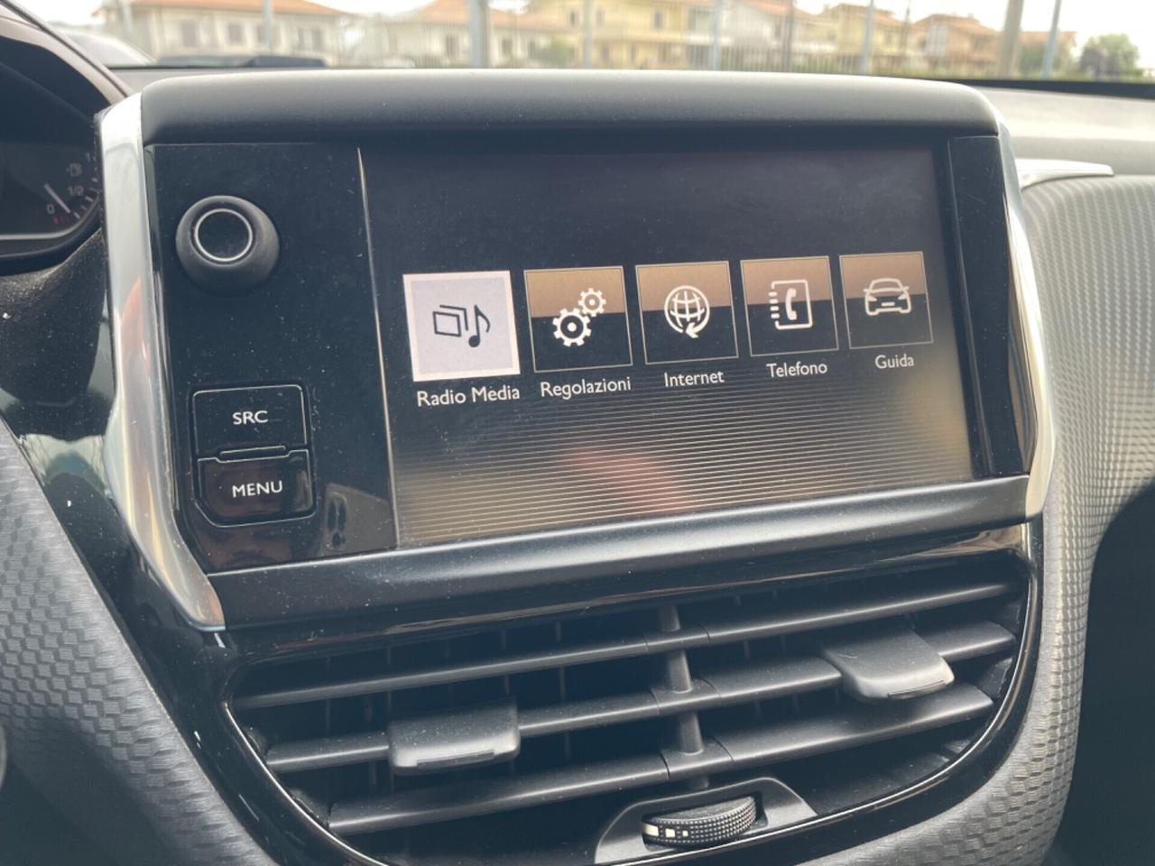 Peugeot 2008 BlueHDi 100 Allure