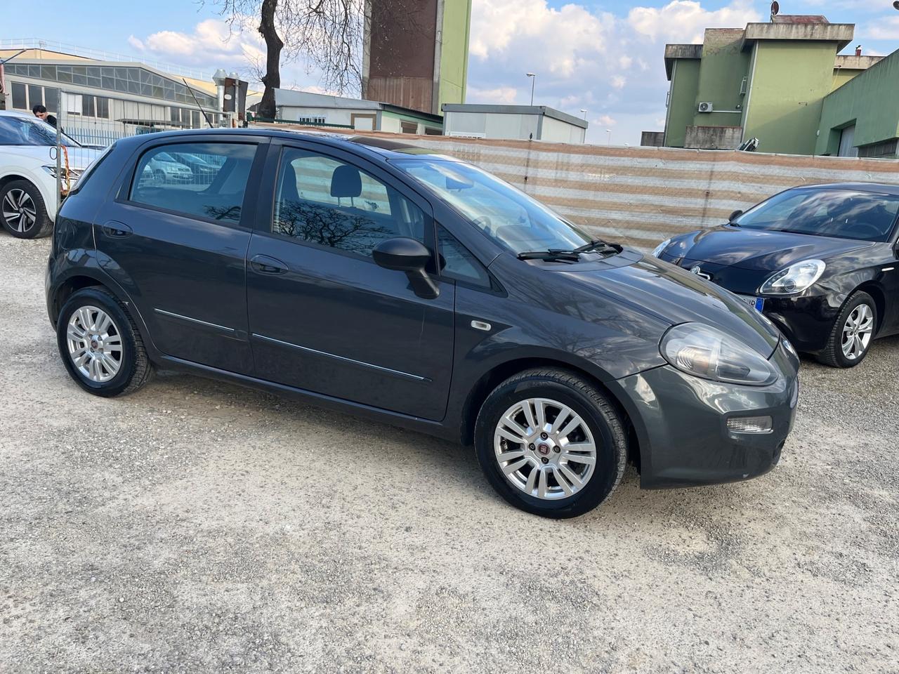 Fiat Punto 1.2 8V 5 porte Lounge 2015 123.000 km