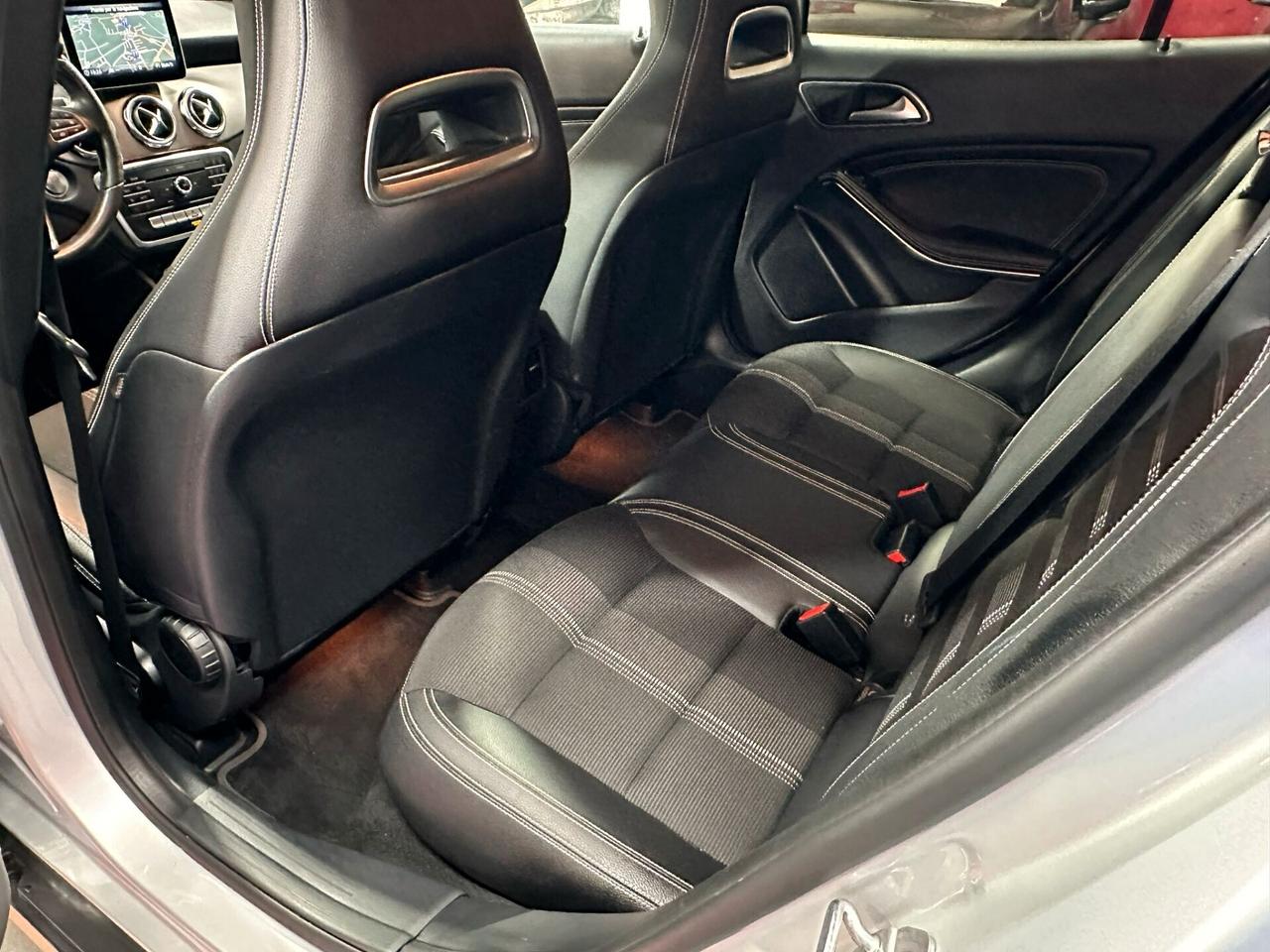 Mercedes GLA 2.1 136cv 200 d Premium - 2019