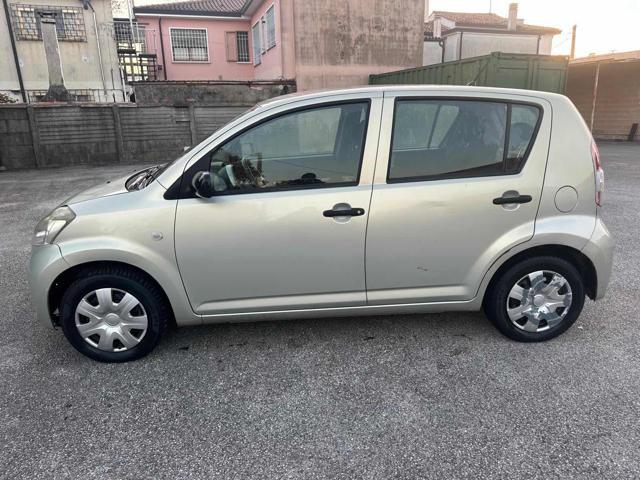 DAIHATSU Sirion senza nessun lavoro da fare Bellissima