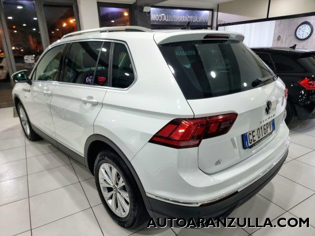 VOLKSWAGEN Tiguan NEW 2.0 TDI 150CV SCR DSG Life Navi - Fari a Led