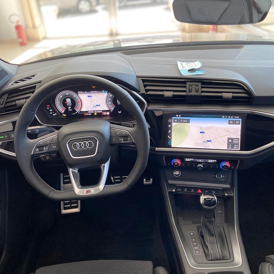 Audi Q3 SPB 35 TDI Identity Black km0 |tetto|matrix|R 20"!