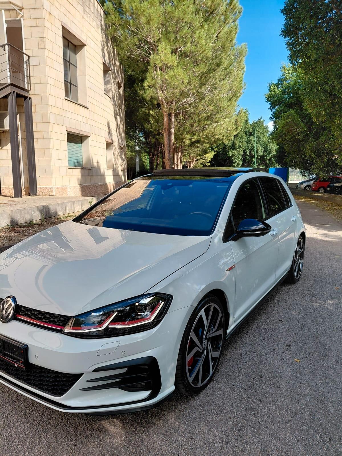 Volkswagen Golf GTI Performance 2.0 245 CV TSI DSG 5p. BMT
